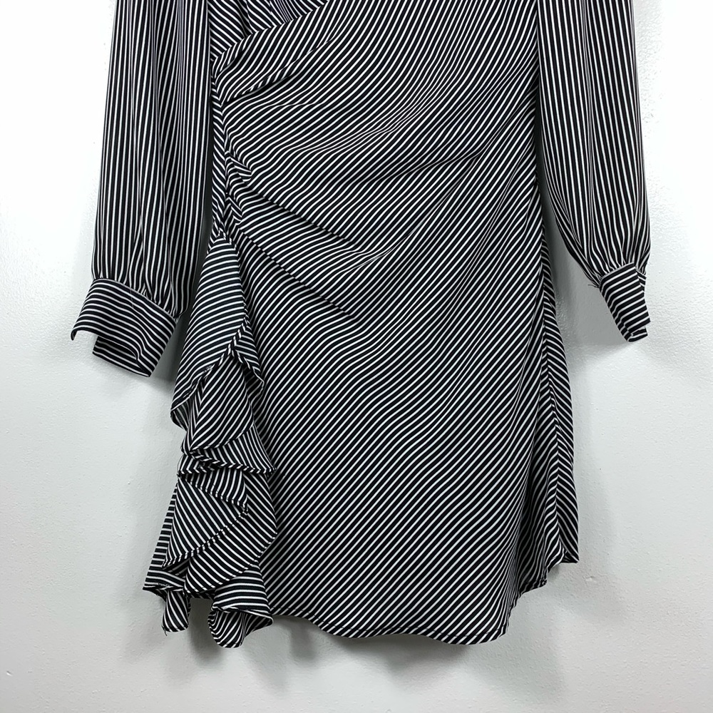BB Dakota | Striped Dress “Run the world “ - Picture 3 of 7
